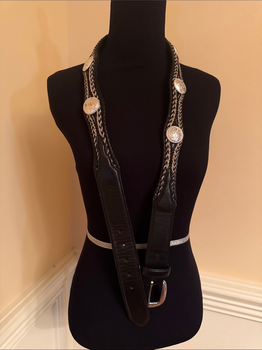 Tony Lama Black Leather Belt with‎ Silver Western Buckle
